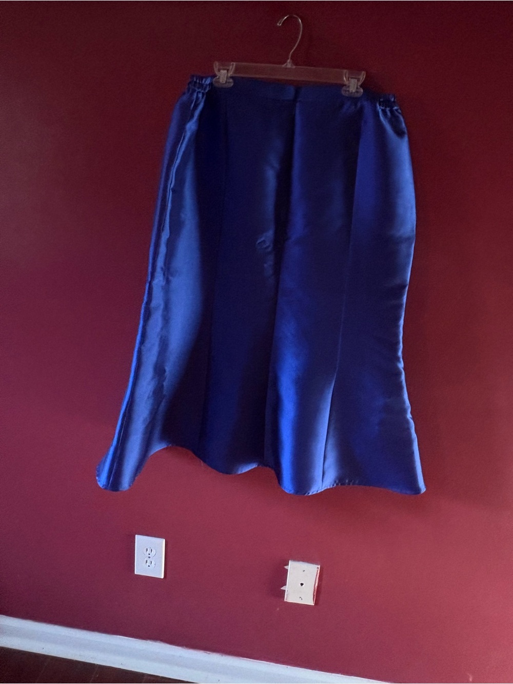 Terramina Royal Blue Women's Blazer comes with a skirt. Slide to see. - Picture 3 of 4
